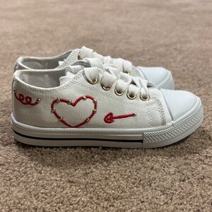 Yoki Kids White and Red Heart Sneakers